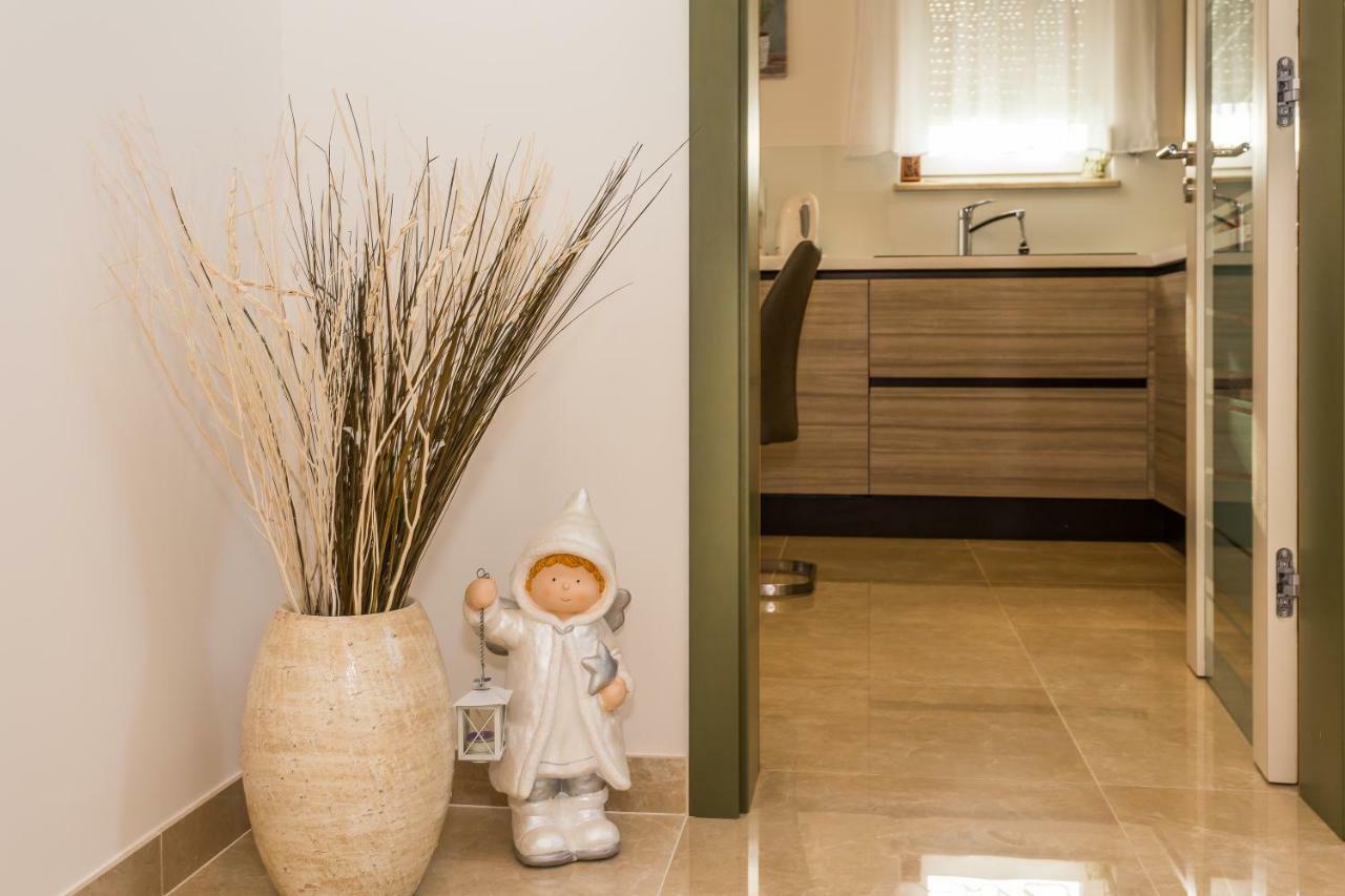 Villa Sweet Home Marija With Heated Pool Split Kültér fotó